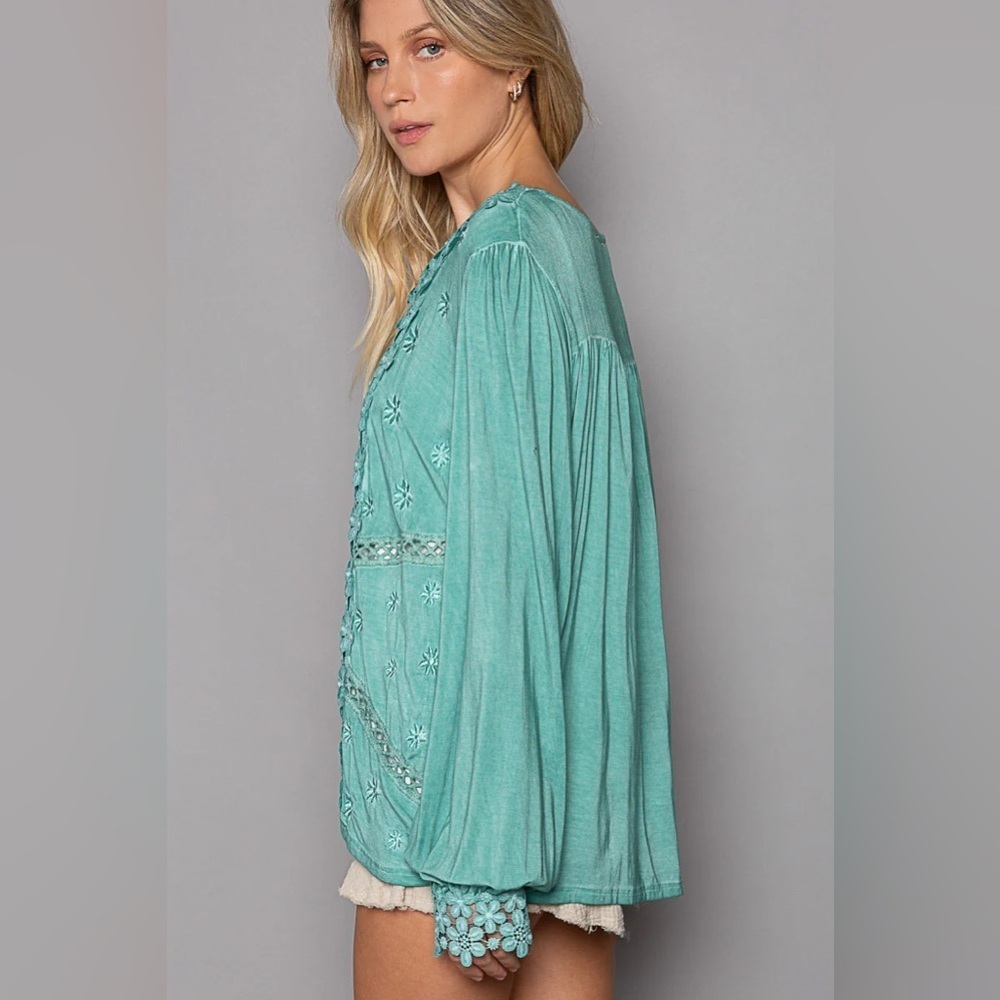 POL, Grace Floral Embroidery Embellished Top, Soft,Relaxed, Green, EUC, Size XS - Picture 3 of 13